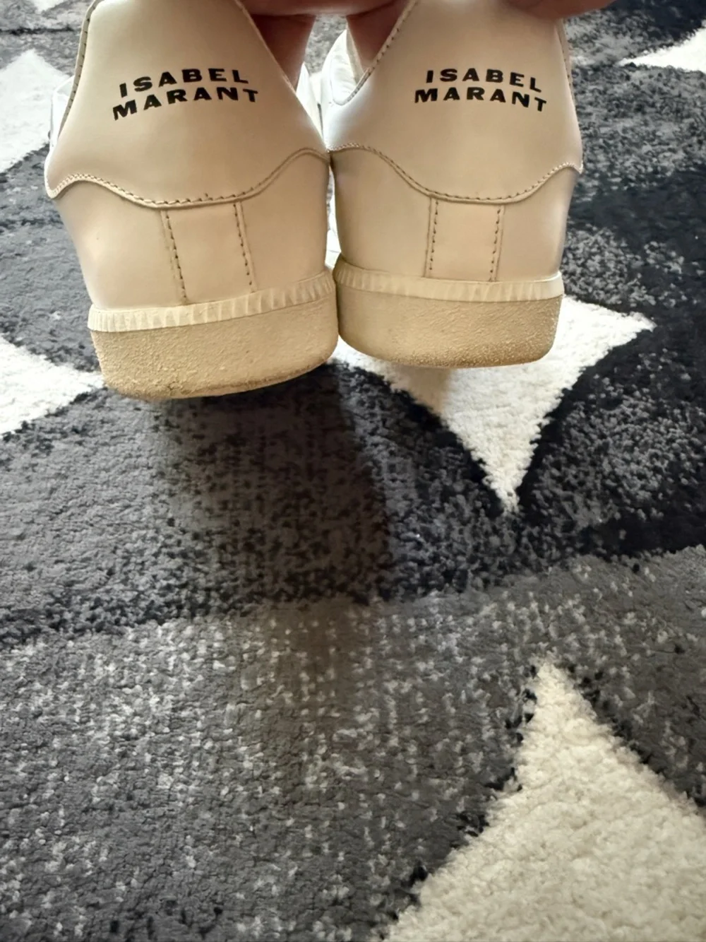 Isabel Marant Beth Low Top Sneaker - Picture 15 of 16